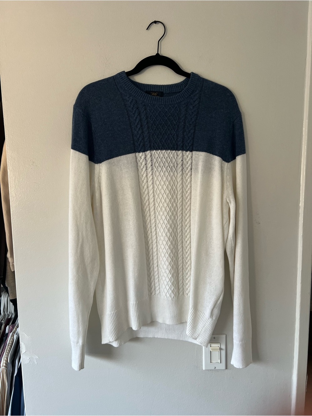 Brooks Brothers Blue and White Crewneck Cable Knit Sweater